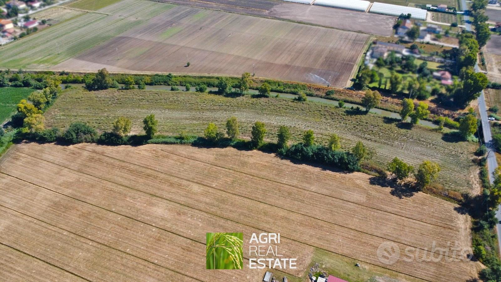 Terreno agricolo 2 ettari fronte strada - Vista 2