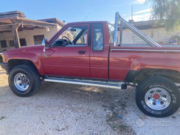 TOYOTA HILUX PICK-UP 4x4 Seconda serie