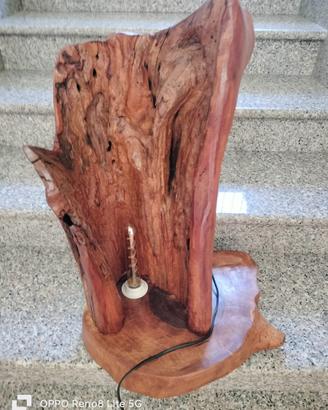 Lampada in legno