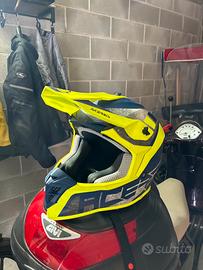 Casco da cross con mascherina