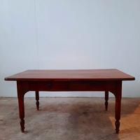 Tavolo in legno antico