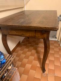 Tavolo d’epoca