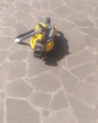 bidone aspiratore a batteria