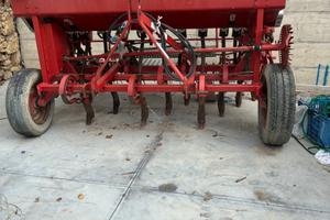 Seminatrice di precisione