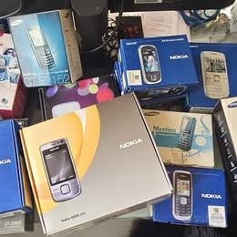 Lotto 13 telefoni vecchia generazione