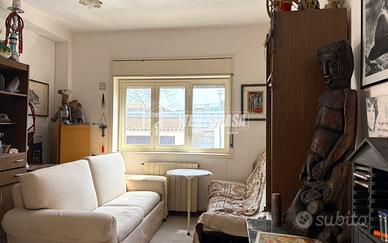 APPARTAMENTO SU 2 LIVELLI SEMI-INDIPENDENTE