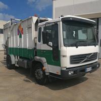Compattatore Mazzocchia su Volvo FL6