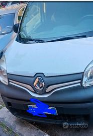 furgone renault kangoo cassonato.
