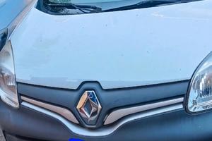 furgone renault kangoo cassonato.