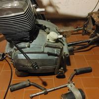 Molti ricambi per Gilera Arcore 125 e 150