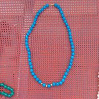 Collana di pietre blu