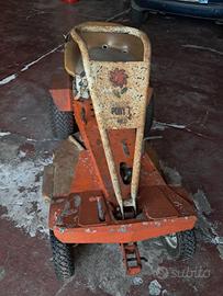 trattorino tagliaerba  