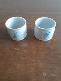 Portatovaglioli in ceramica bianca