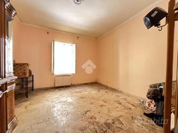 Appartamento con spazio esterno