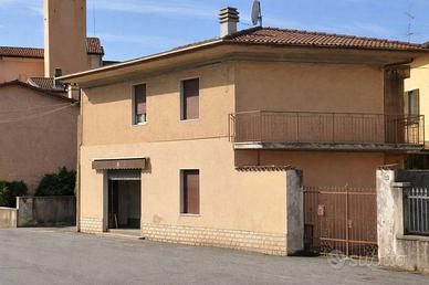 in centro Nuvolento -Porzione di casa indipendente