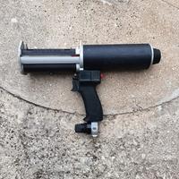 Pistola pneumatica per resine