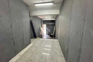 NEGOZIO A NAPOLI