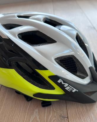 Casco bici MET taglia 54-61 cm