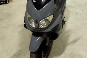 Yamaha T Max prezzo ribassato