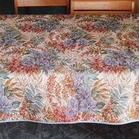 Due copritavolo rettangolari vintage 