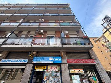 NEGOZIO A MILANO