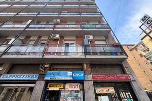 NEGOZIO A MILANO