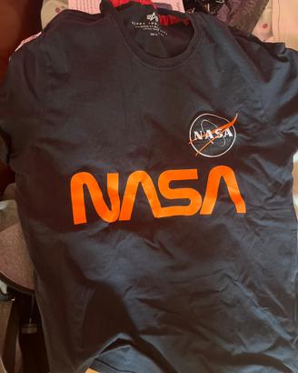 Maglietta nera uomo con scritta Nasa arancione