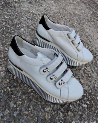 Scarpa  "Hogan" femminile.