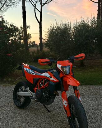 KTM 690 SMC-R
