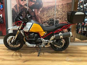 Moto Guzzi V85 TT Evocative Giallo Mojave