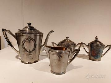 Servizio da tè in acciaio vintage