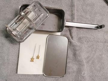 Siringa in vetro con 2 aghi e sterilizzatore vinta