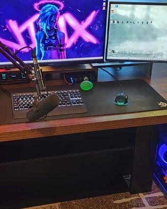 Postazione da gaming completa di tutto