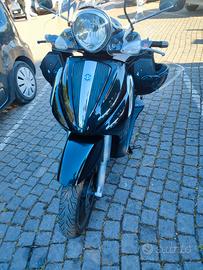 Beverly 400 tourer