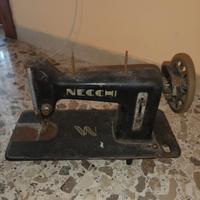 Macchina da cucire NECCHI d'epoca vintage
