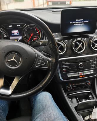 MERCEDES Classe GLA 200 d - 2019