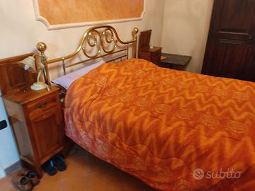 coppia di comodini antichi 