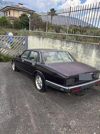 Jaguar xj6