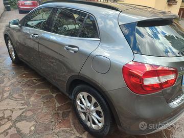 Vettura Mercedes GLA 200cdi