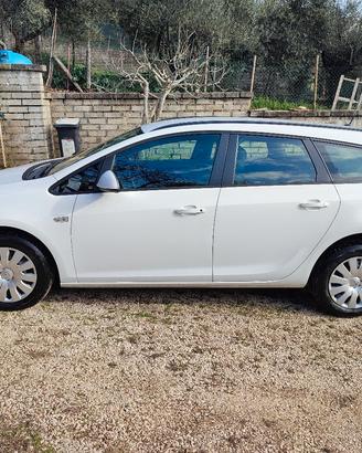 Opel Astra J 1.7