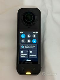 Insta360 X5 + 2 batterie + Fast Charge Hub