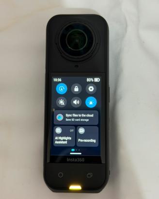 Insta360 X5 + 2 batterie + Fast Charge Hub
