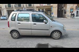 Opel Agila 1000 benzina con motore guasto