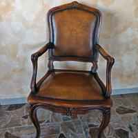 Poltrona in noce asiatico