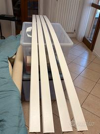 4 battiscopa bianchi