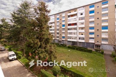 AMPIO APPARTAMENTO 4 CAMERE CON BOX AUTO