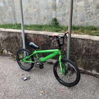 bmx bicicletta