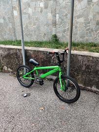 bmx bicicletta