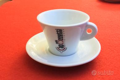 6 tazze e piattino, per colazione. Logo Capoccetti