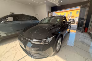 Volkswagen Golf GOLF 2.0 tdi Life 115cv dsg
